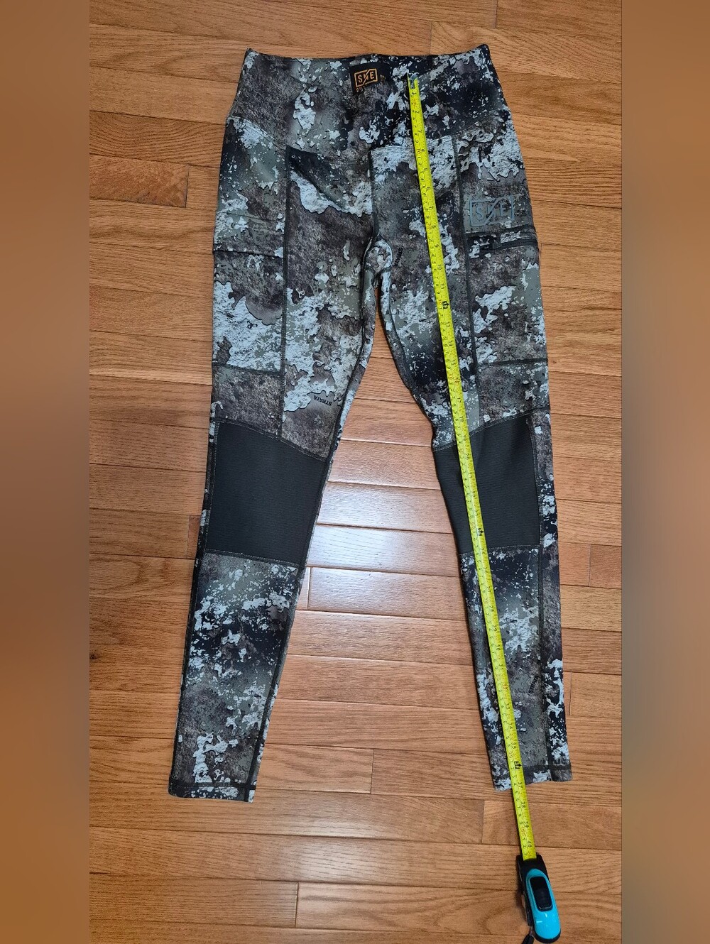 NWOT - SHE Outdoor Camo Leggings